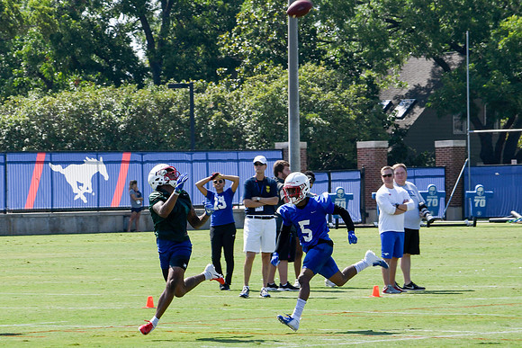 Reggie Roberson Down the Sideline